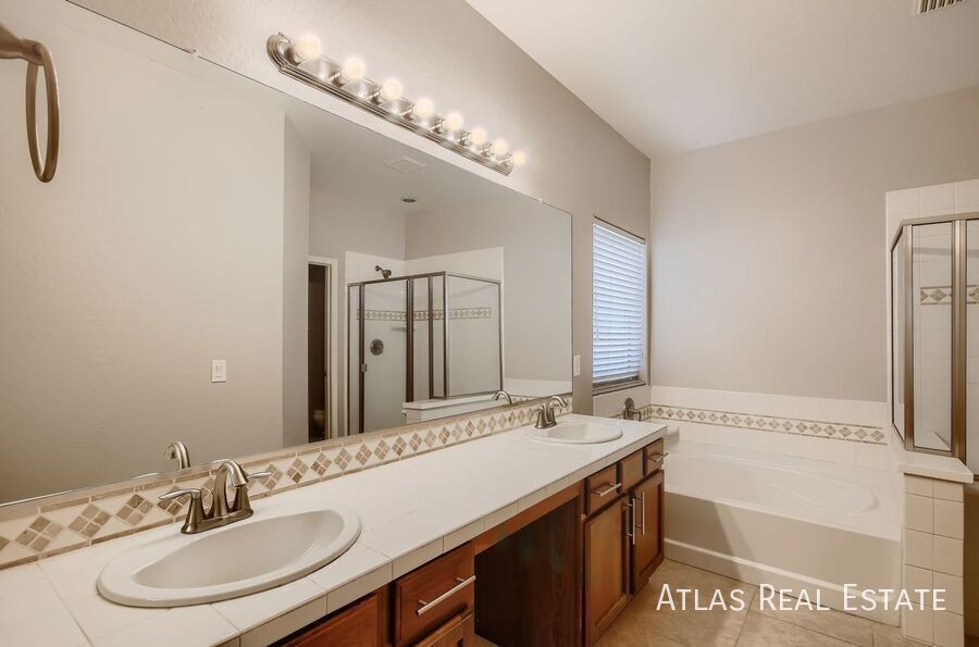 Building Photo - 797 W Agrarian Hills Dr