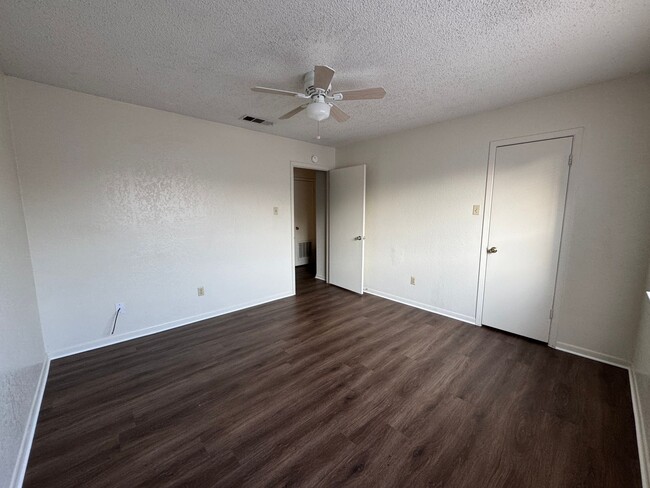 Building Photo - 3407 Victoria Cir