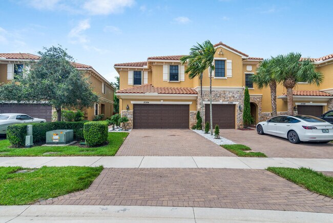 Building Photo - 10384 Wellington Parc Dr