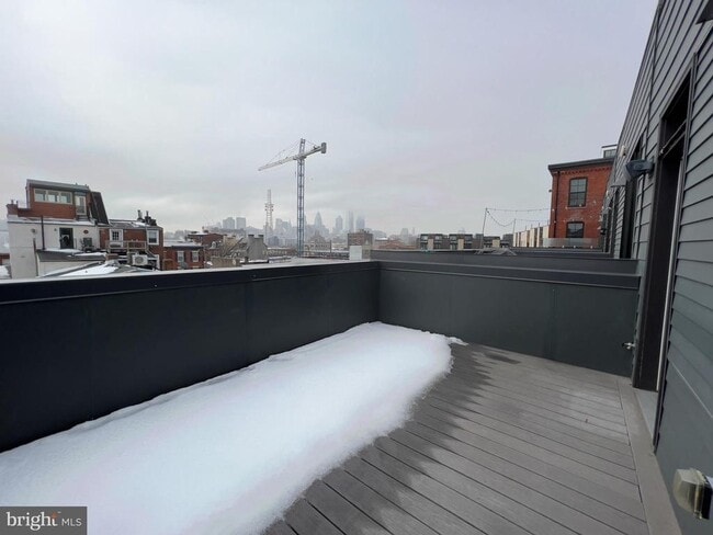 Building Photo - 423 Wallace St