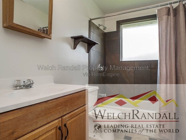 Building Photo - 868 W 4400 S