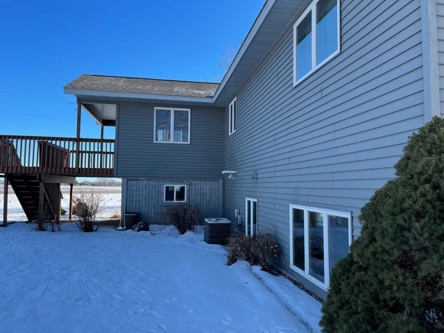 Building Photo - 413 Lilac Ln