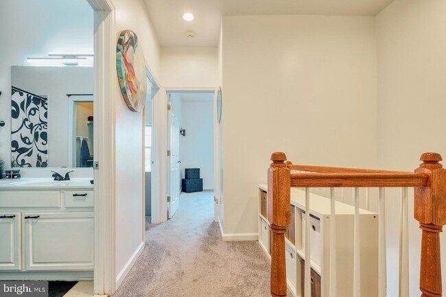 Building Photo - 134 Riverwatch Dr