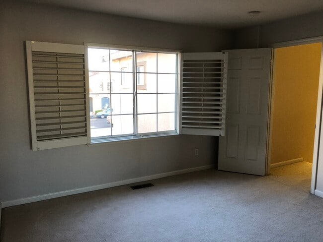 Building Photo - 2295 Lenox Pl