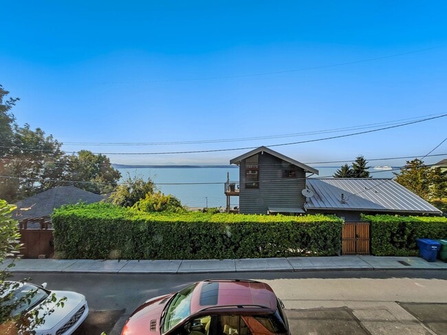 Building Photo - Remodeled Alki Beach Home with Puget Sound Views