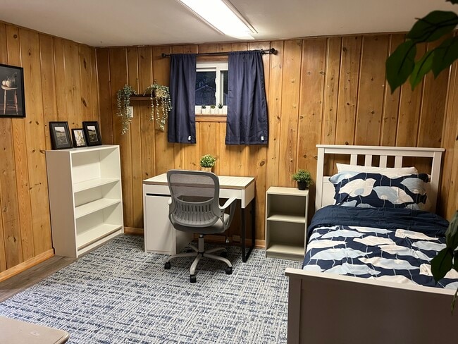 Building Photo - 1955 N Woodrow St