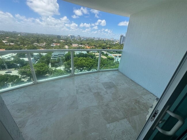 Building Photo - 2101 Brickell Ave