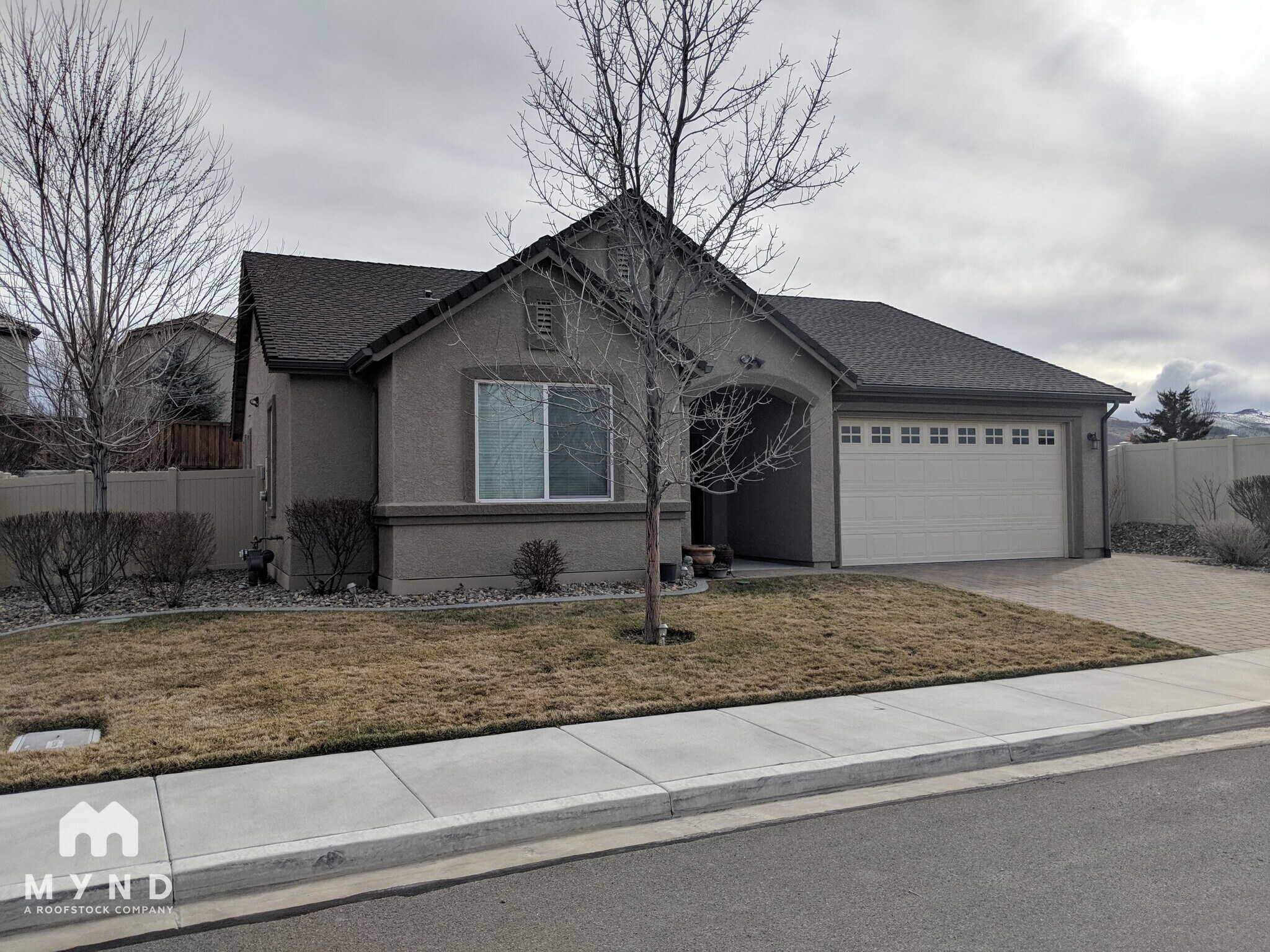 Building Photo - 11098 Colton Dr