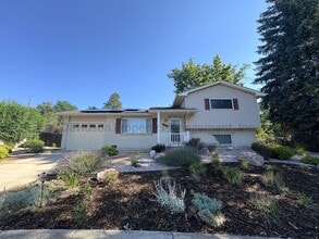Building Photo - Cozy 3 Bedroom House in Southeast Colorado Springs