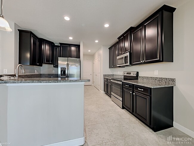 Building Photo - 1817 Hawks View Dr