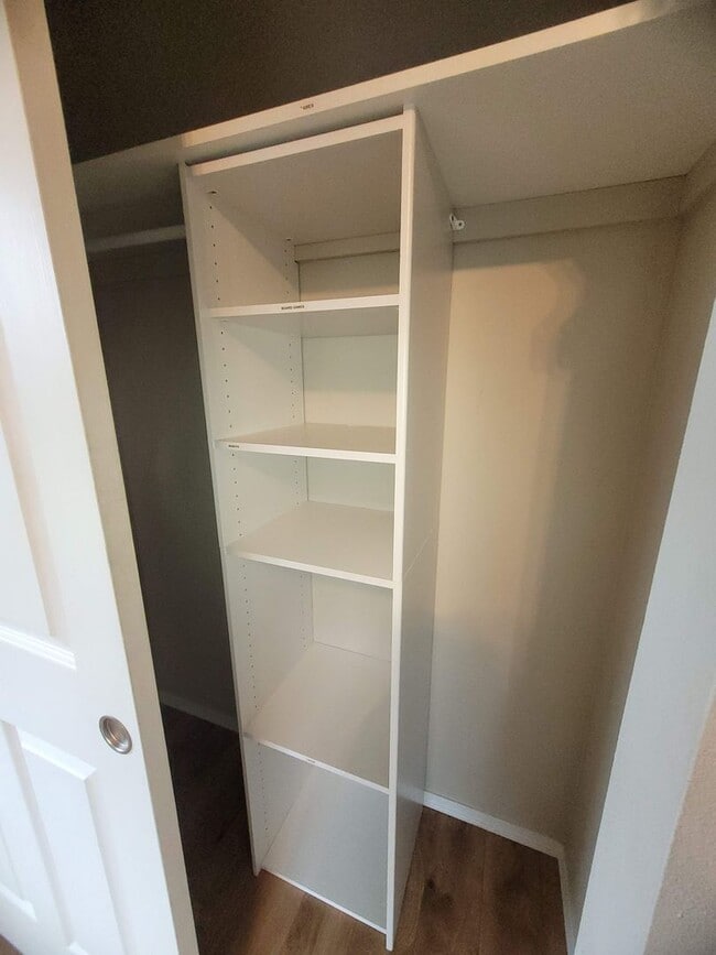 Building Photo - 1218 W Spruce St