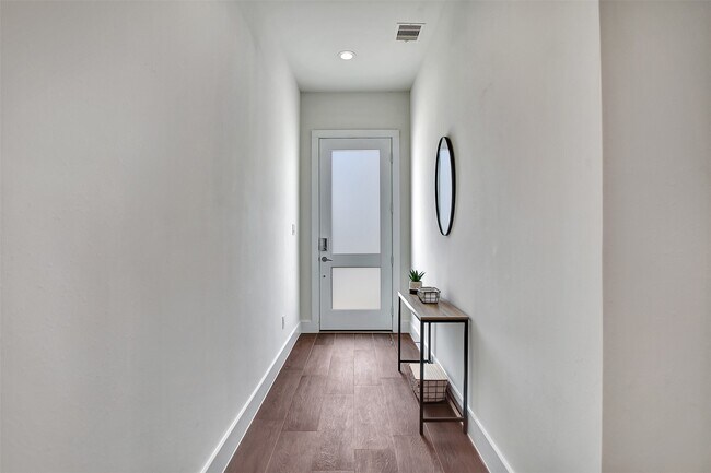 Building Photo - 5507 Robusto Pl