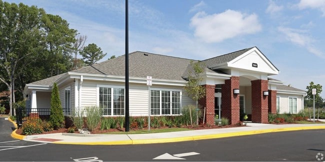 Building Photo - Clairmont at Campostella I