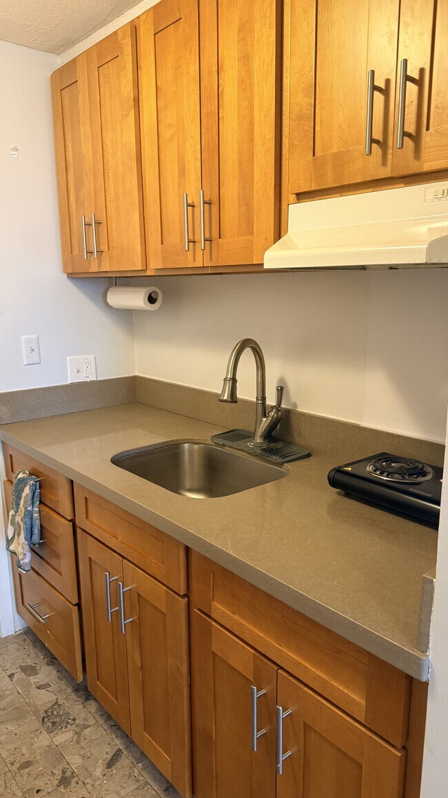 Building Photo - 1700 Ala Moana Blvd