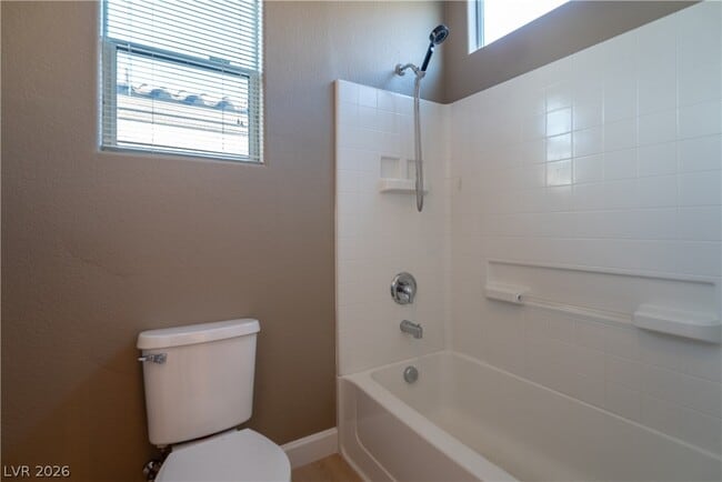 Building Photo - 1228 Sun Village Ave