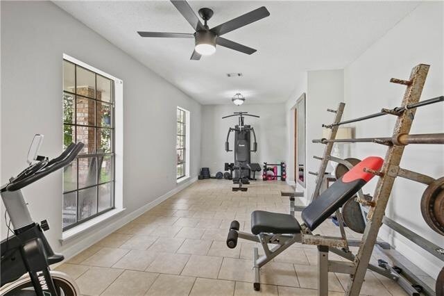 Building Photo - 105 N Kings Ct