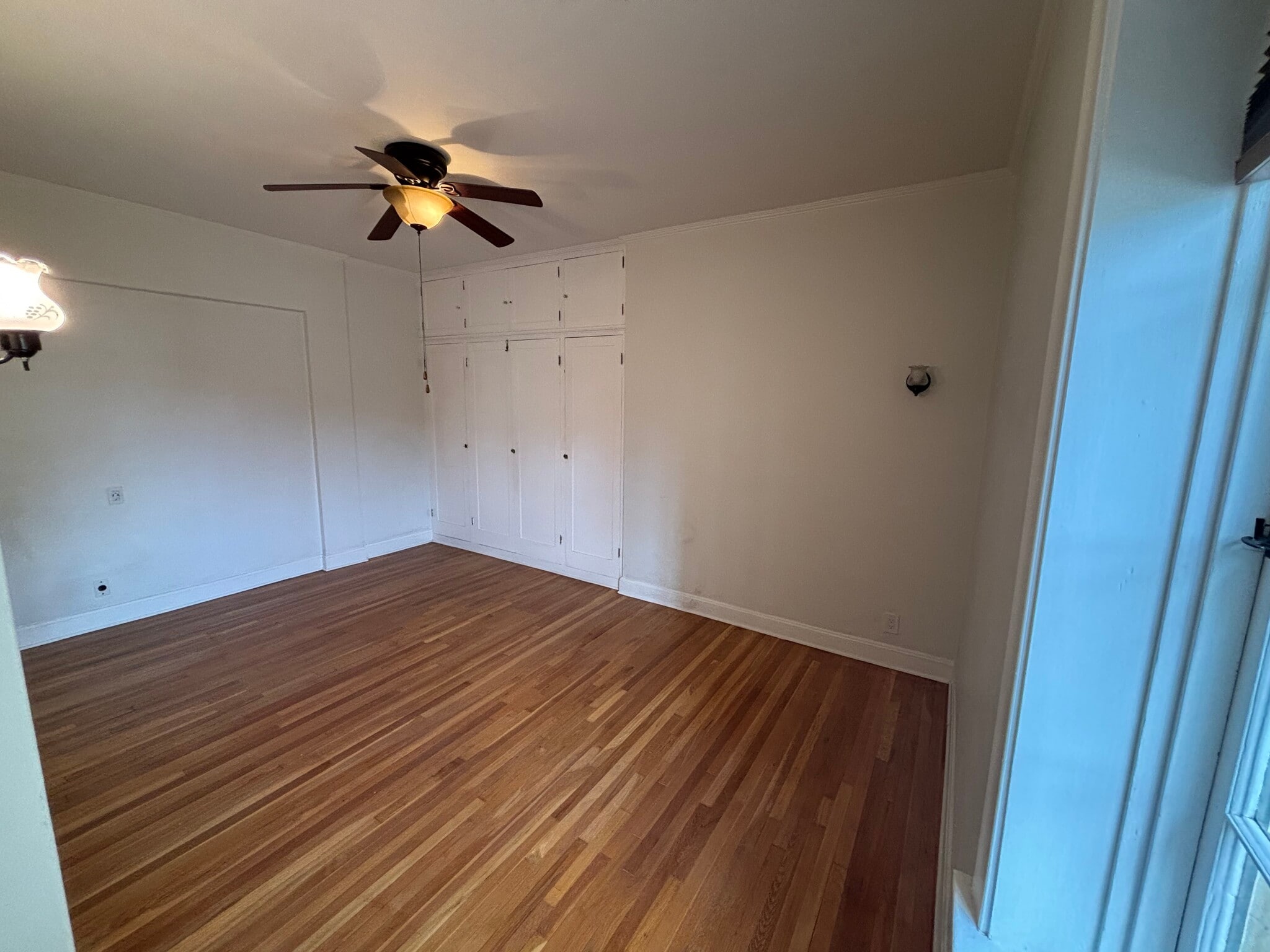 main bedroom - 85 N Madison Ave