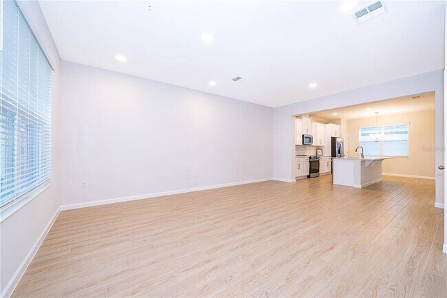 Building Photo - 474 Lady Palm St