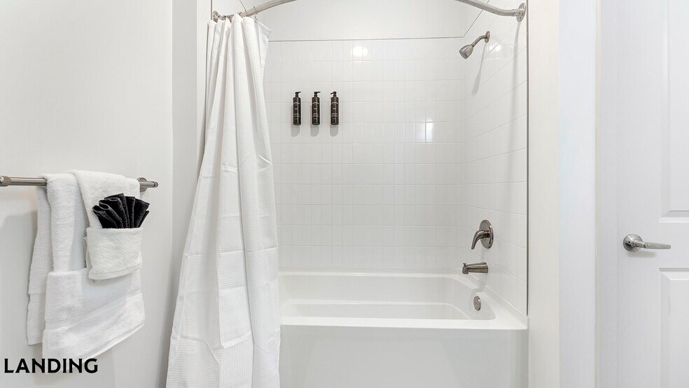 Building Photo - 6000 Front St