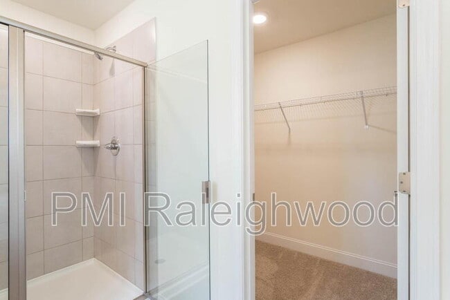 Building Photo - 2001 Seford Dr