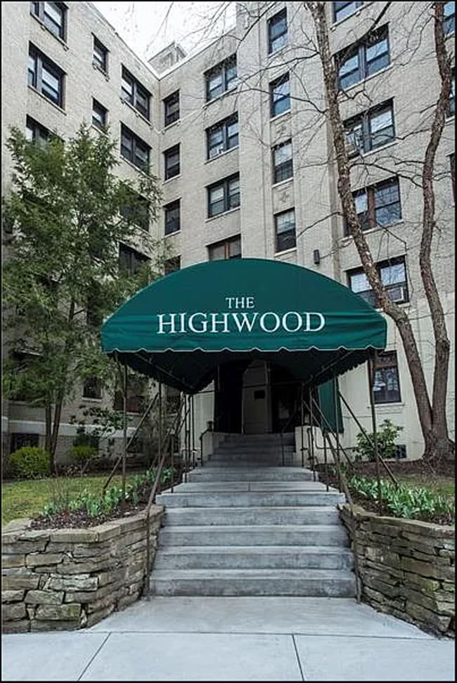 Building Photo - 372 S Highland Ave