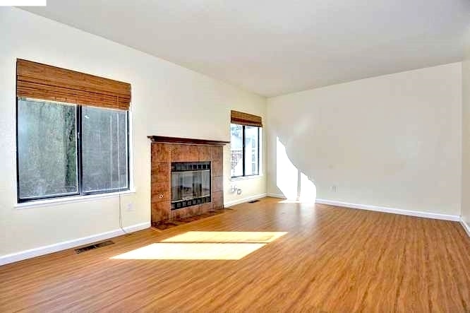 Building Photo - 39 Gazania Ter
