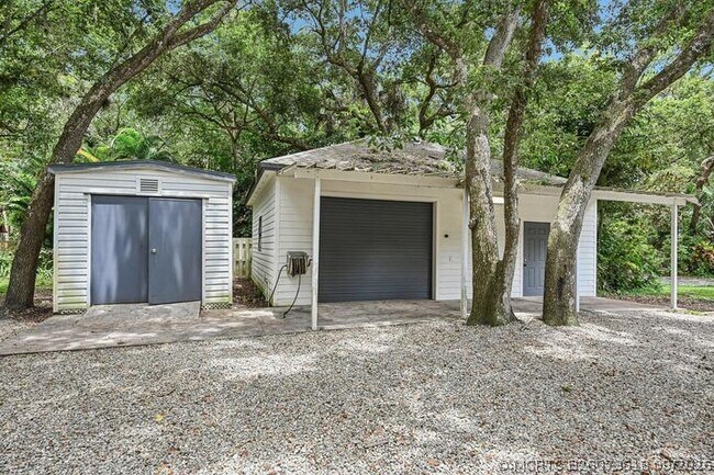 Building Photo - 16700 96th Terrace N