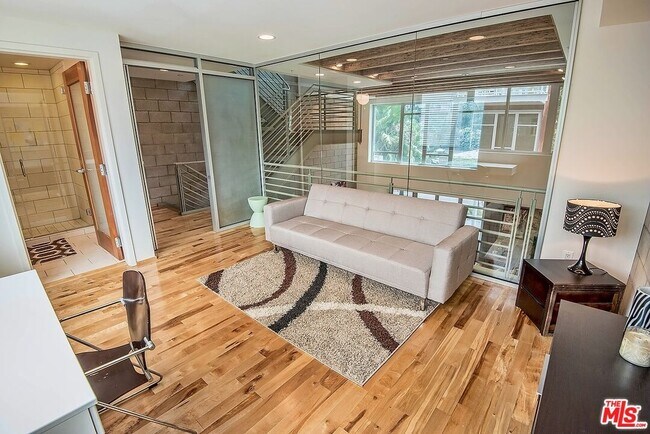 Building Photo - 3450 Cahuenga Blvd