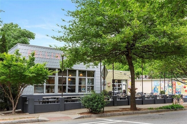 Building Photo - 326 Mathews Ave NE