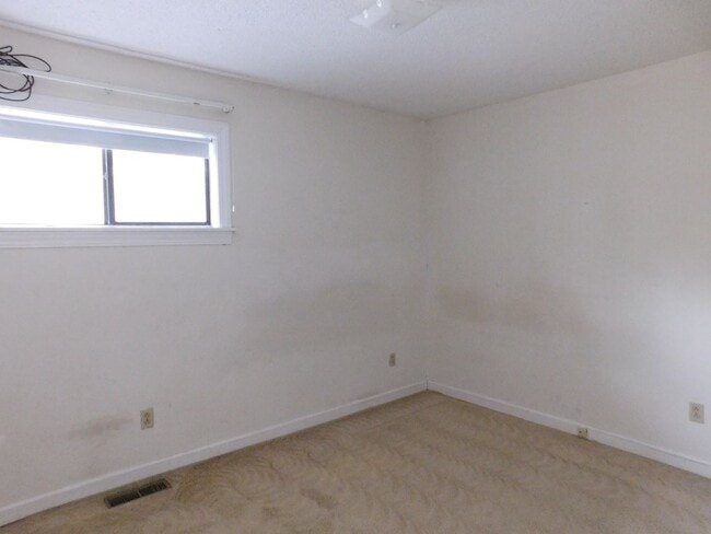 Building Photo - 1505 College Way