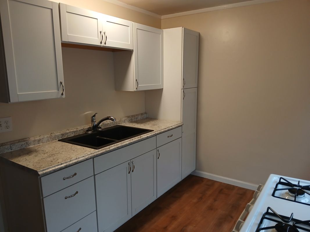 Building Photo - 416 Hilborn St