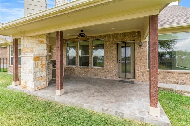 Building Photo - 1522 Hidden Springs Path