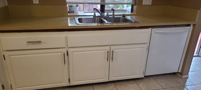 KITCHEN - 7838 Camino Noguera