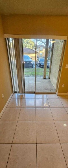 Building Photo - 4767 Via Palm Lakes