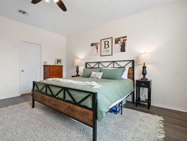 Building Photo - 705 Autumn Sage Way