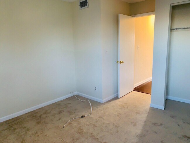 Building Photo - 14226 Bowsprit Ln