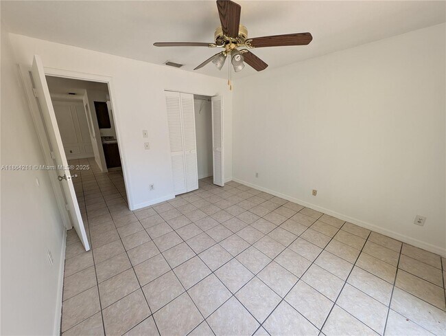 Building Photo - 915 Turtle Cove Ln