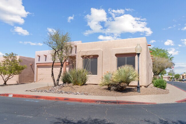 Building Photo - 3730 N Bay Horse Loop