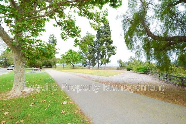 Building Photo - 1887 Montgomery Ave