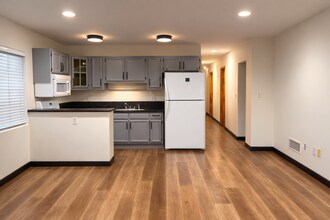 Building Photo - Gemina II-1361 1/2