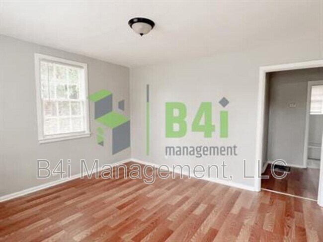 Building Photo - 159 Munson Dr