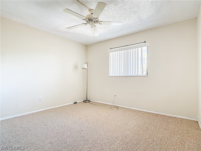 Building Photo - 5635 Rattlesnake Hammock Rd