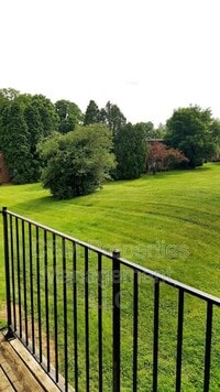 Building Photo - 1120 King Louis Ct