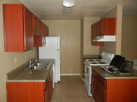 Building Photo - Beautiful remodeled 1 bedroom 1 bath apart...