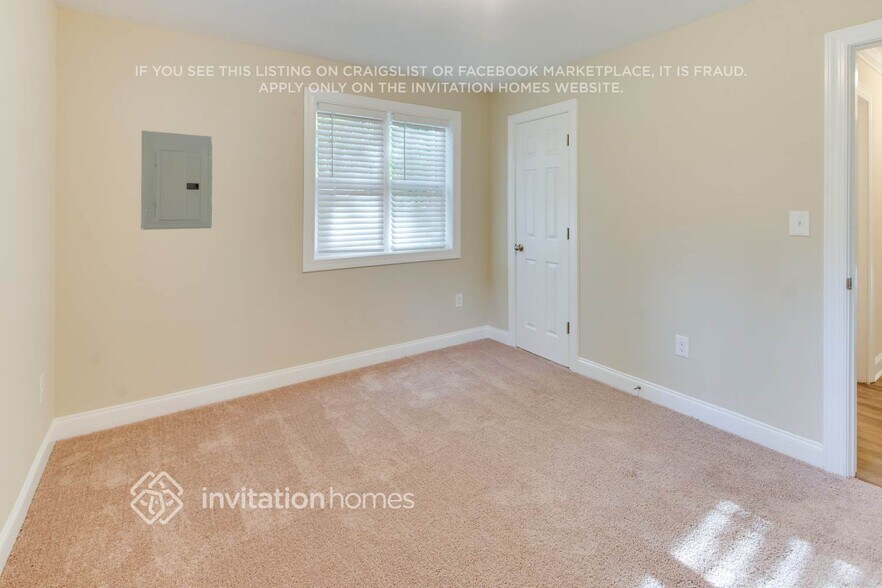 Building Photo - 1517 Lasalle St