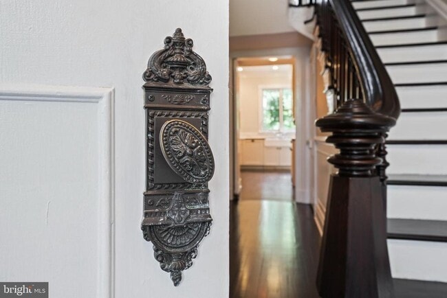 Building Photo - 12 Murray Pl