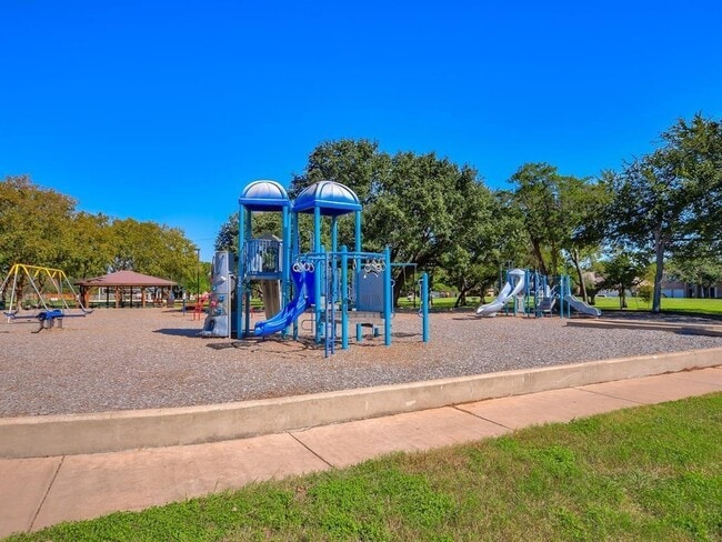 Building Photo - 8505 Bobcat Dr