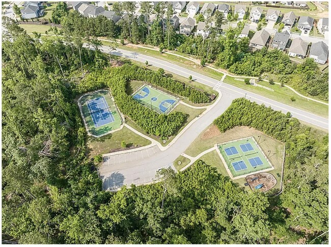 Building Photo - Community Pool