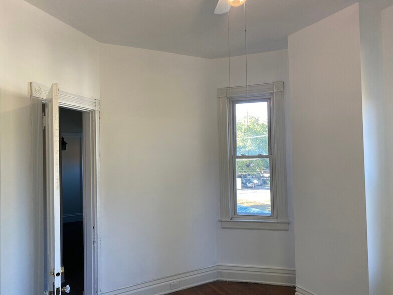 Building Photo - 4002 Southern Pky