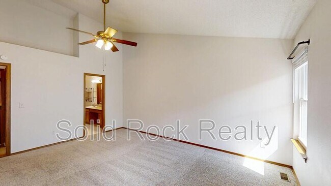 Building Photo - 3483 Mountainside Dr